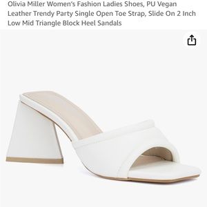 Block heel sandal
